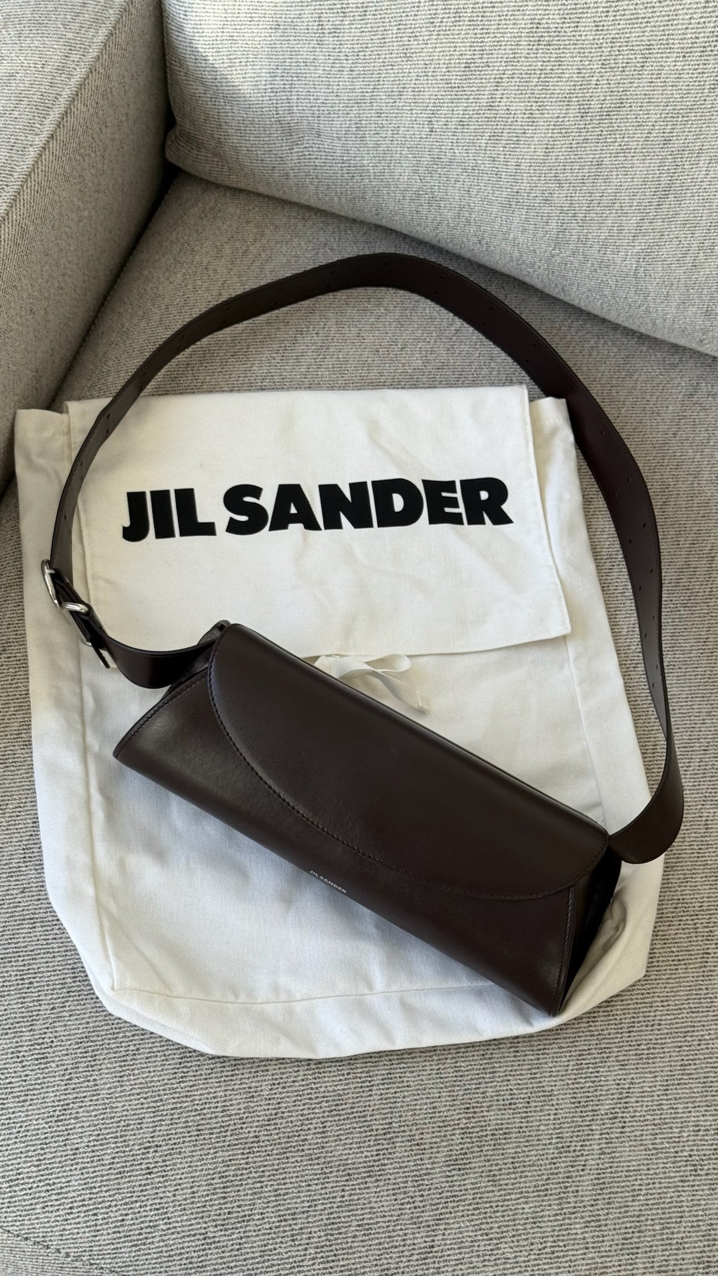 Jil Sanders Cannolo Leather Shoulder bag in Chocolate