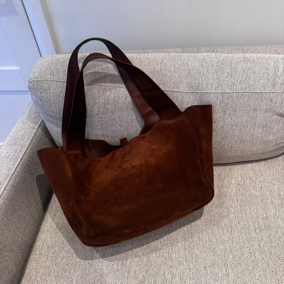 Saint Laurent Le 5 À 7 Bea Suede Tote Bag