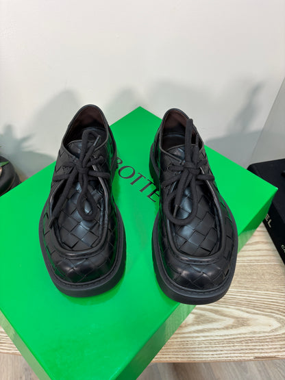 Bottega Veneta Intrecciato Leather Derby Shoes - 38/UK5