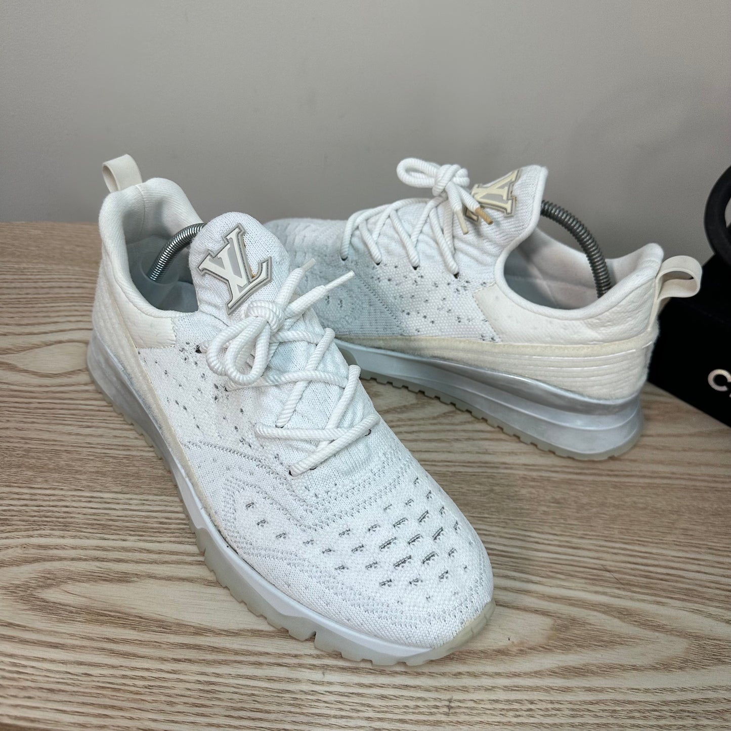 Louis Vuitton White VNR Knit Trainers – UK 7
