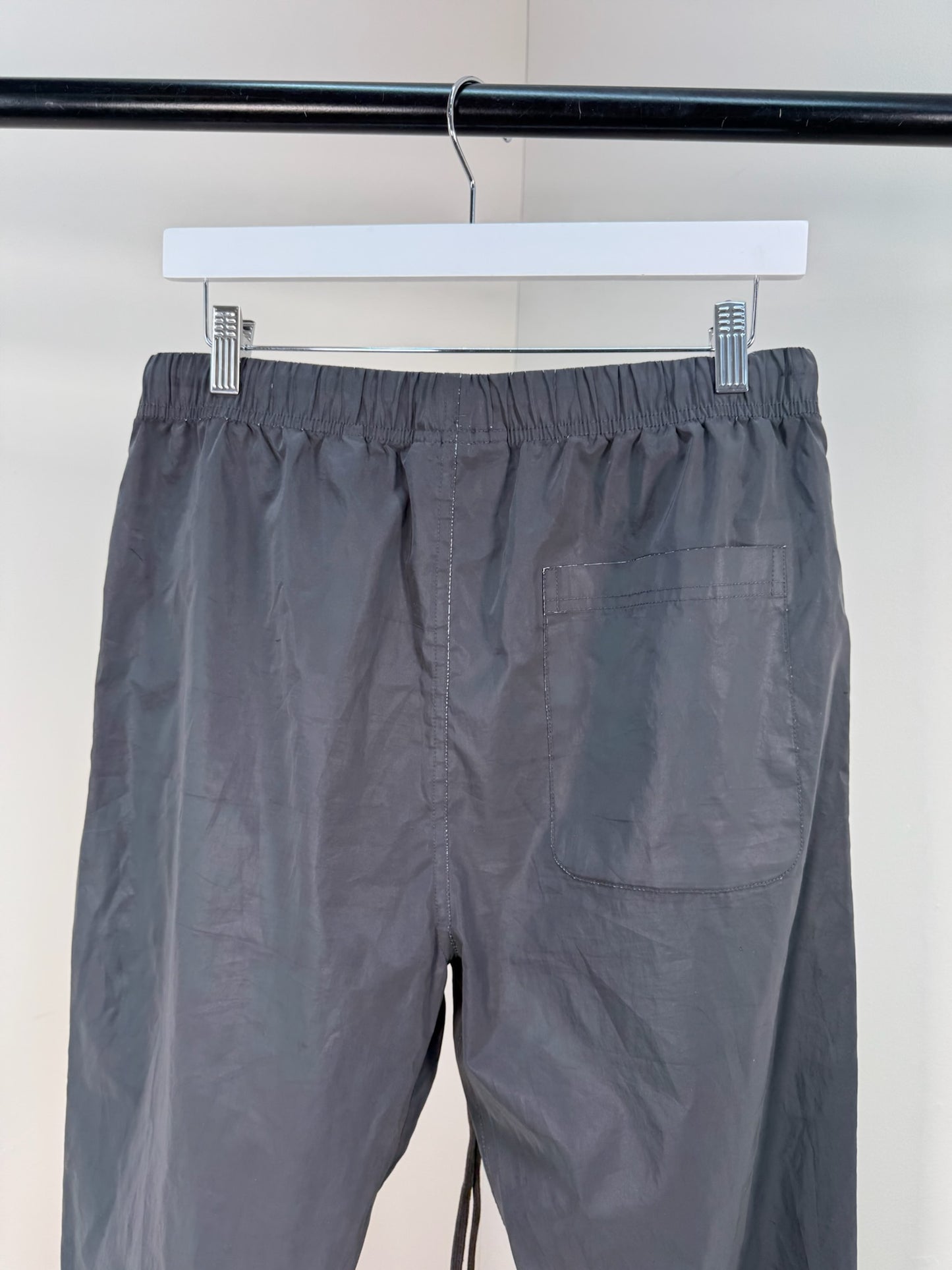 Essentials Black pants - Medium
