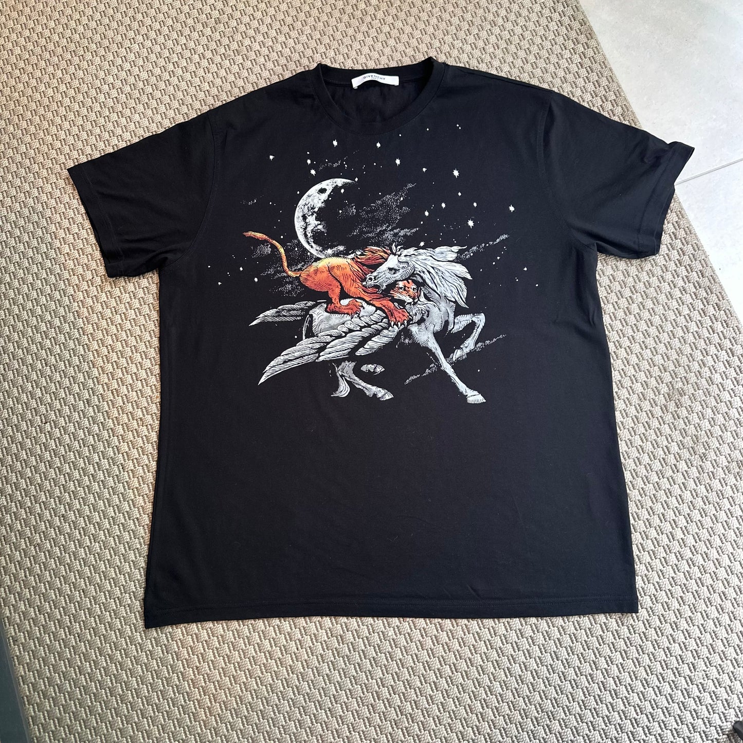 Givenchy Men's black studio home podium logo T-shirt - XL