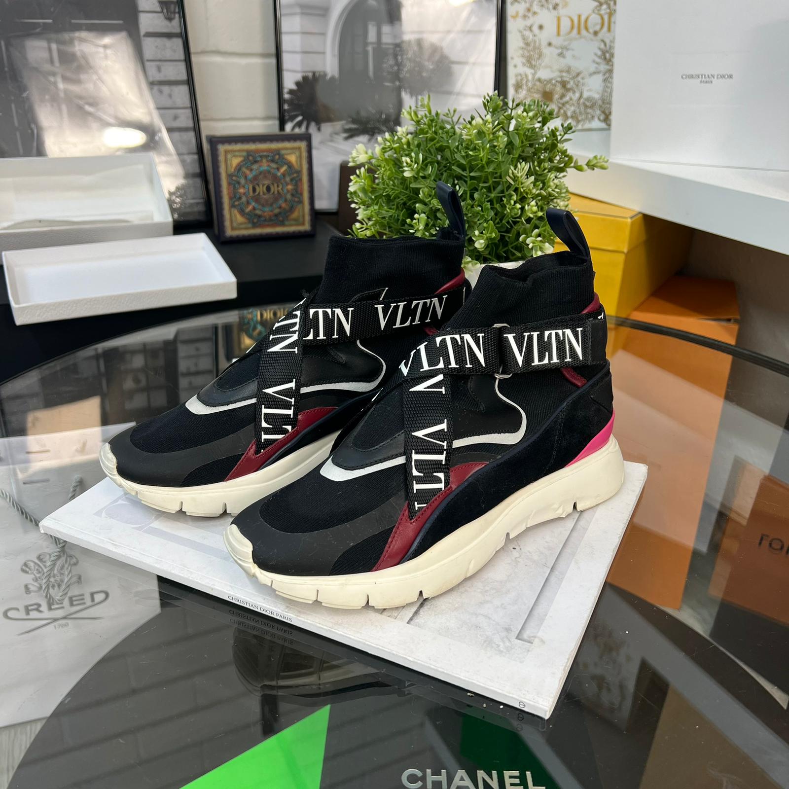 Christian hotsell valentino shoes