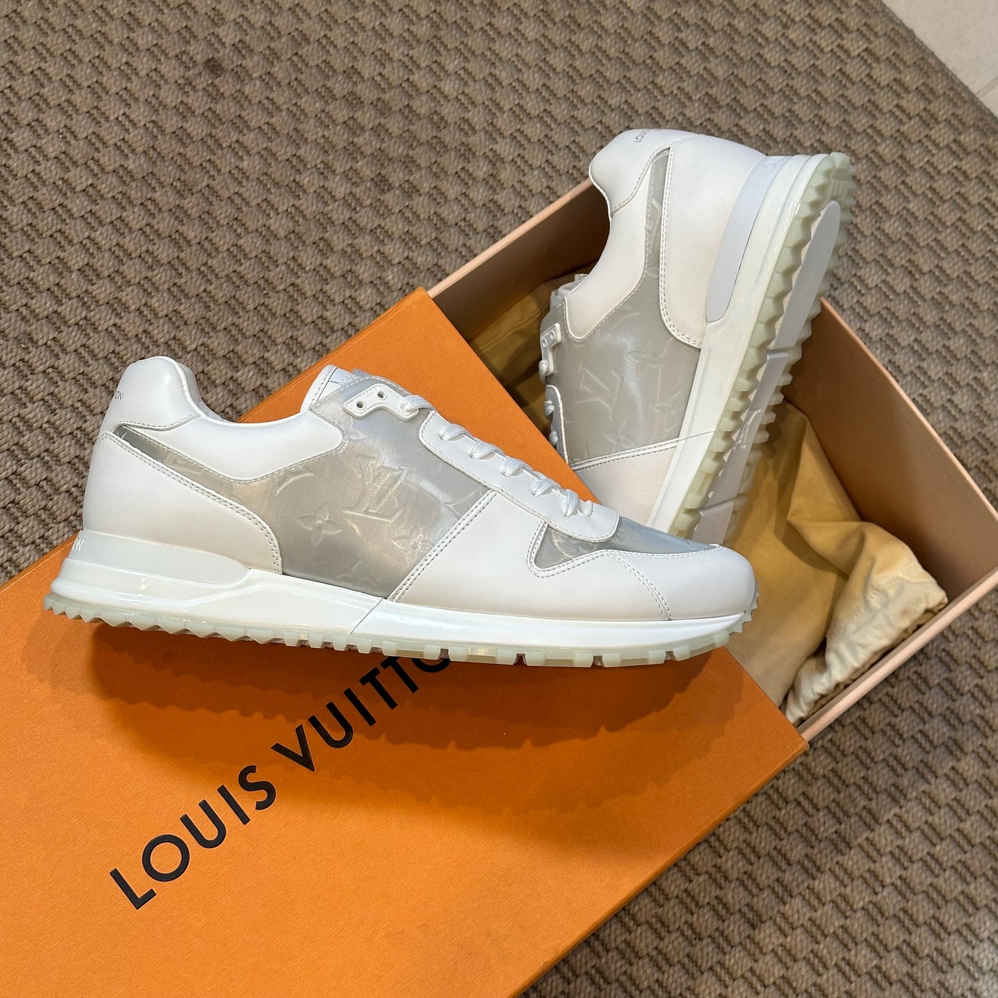 Louis Vuitton White Runaway Trainers – Brand New In Box UK 8