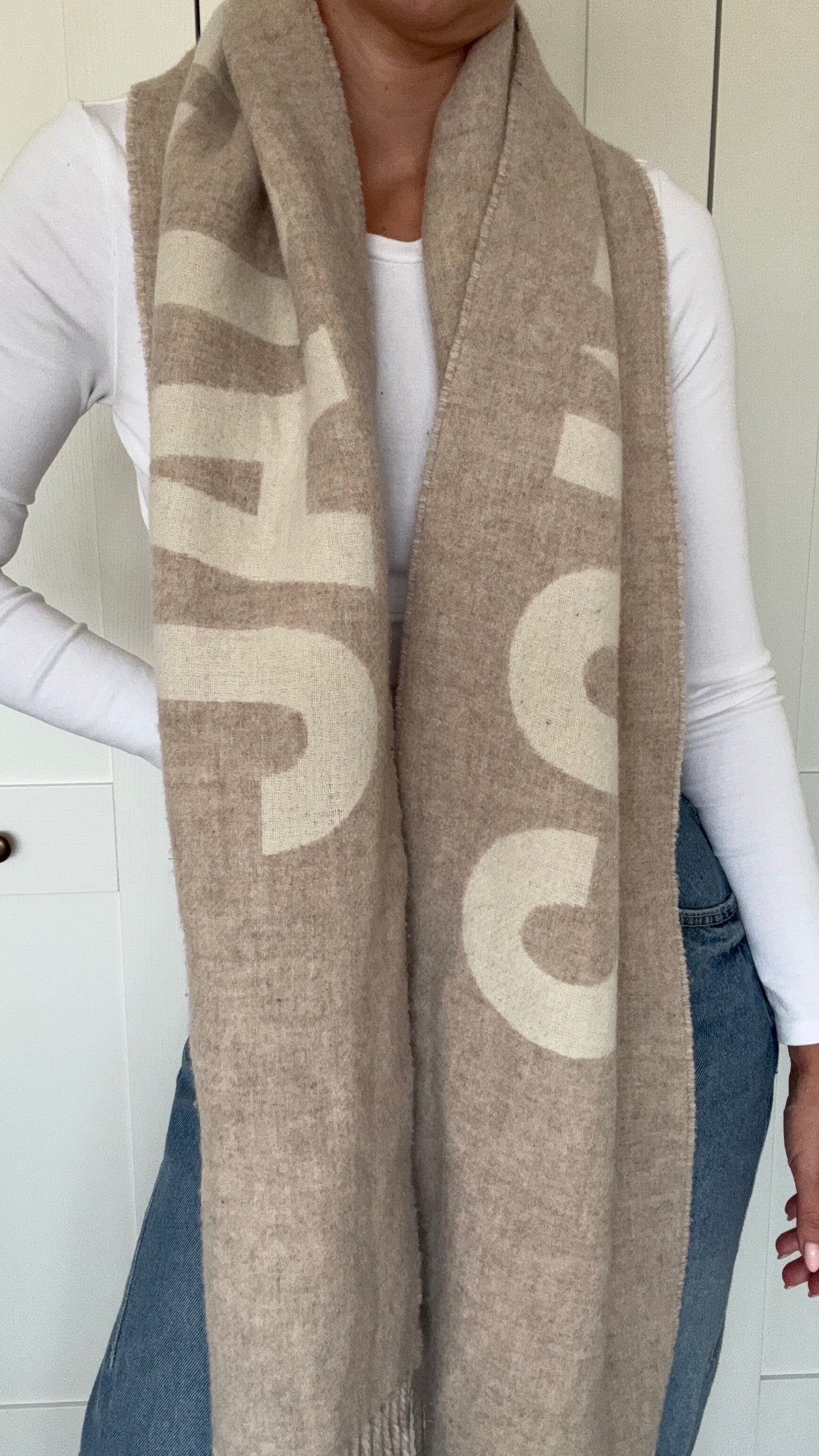 Jacquemus Beige Virgin Wool Logo Scarf – One Size