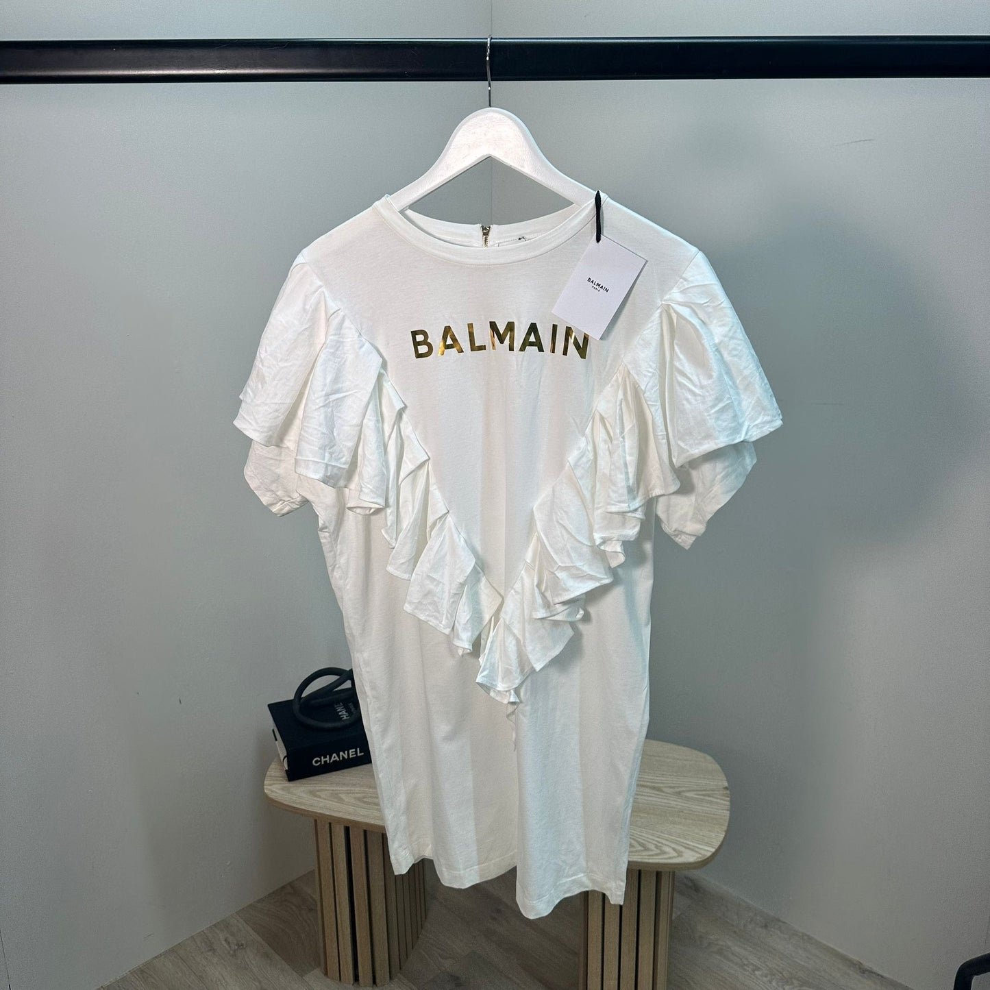 Kids Balmain White Long Ruffle Gold Logo Dress – Brand New Age 16