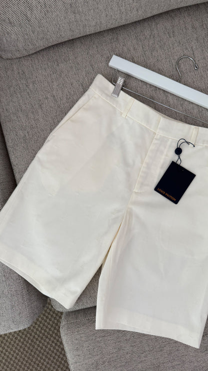 Louis Vuitton White LV Multi Logo Chino Shorts New in Tags - 46 UK XS