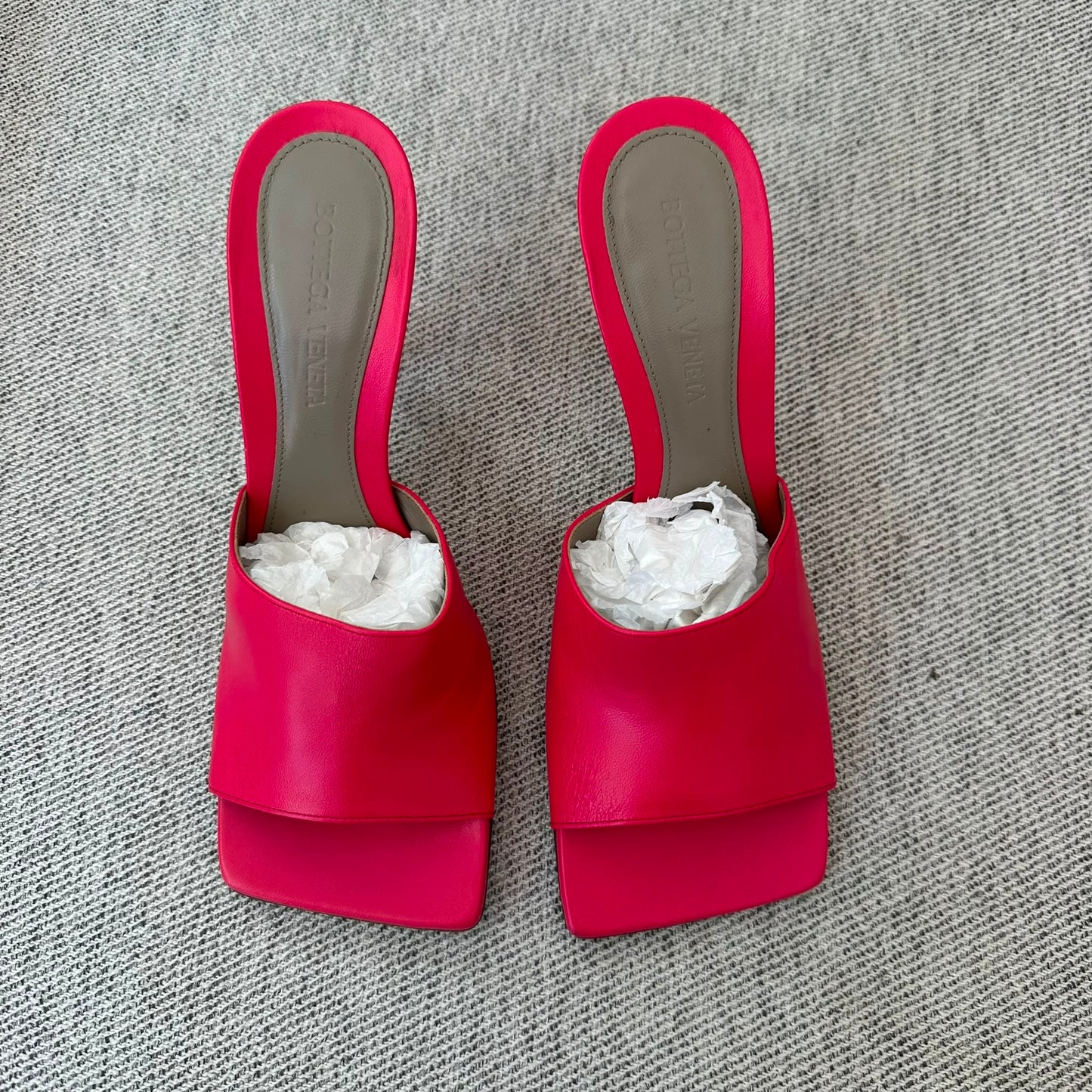 Bottega Veneta Red Square Toe Heels – EU 37 / UK 4