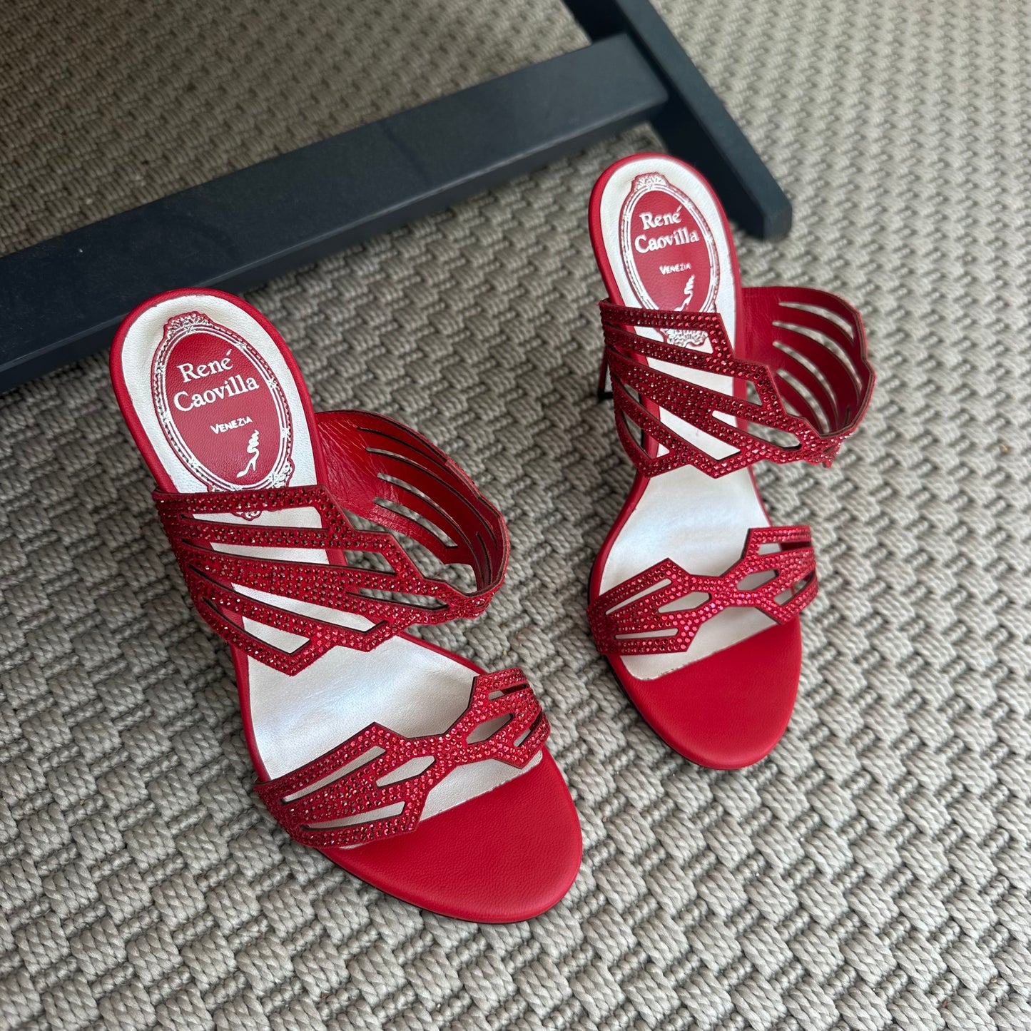 René Caovilla Red Crystal Embellished Mule Heels – EU 35.5 / UK 2.5