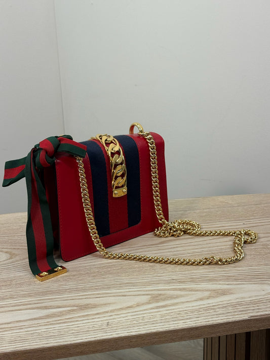 Gucci Red Sylvie Chain Crossbody Leather Handbag - One Size