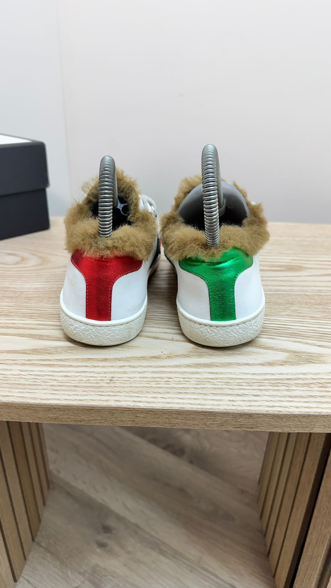 Kids Gucci White Fur Trim Velcro Trainers – N/A