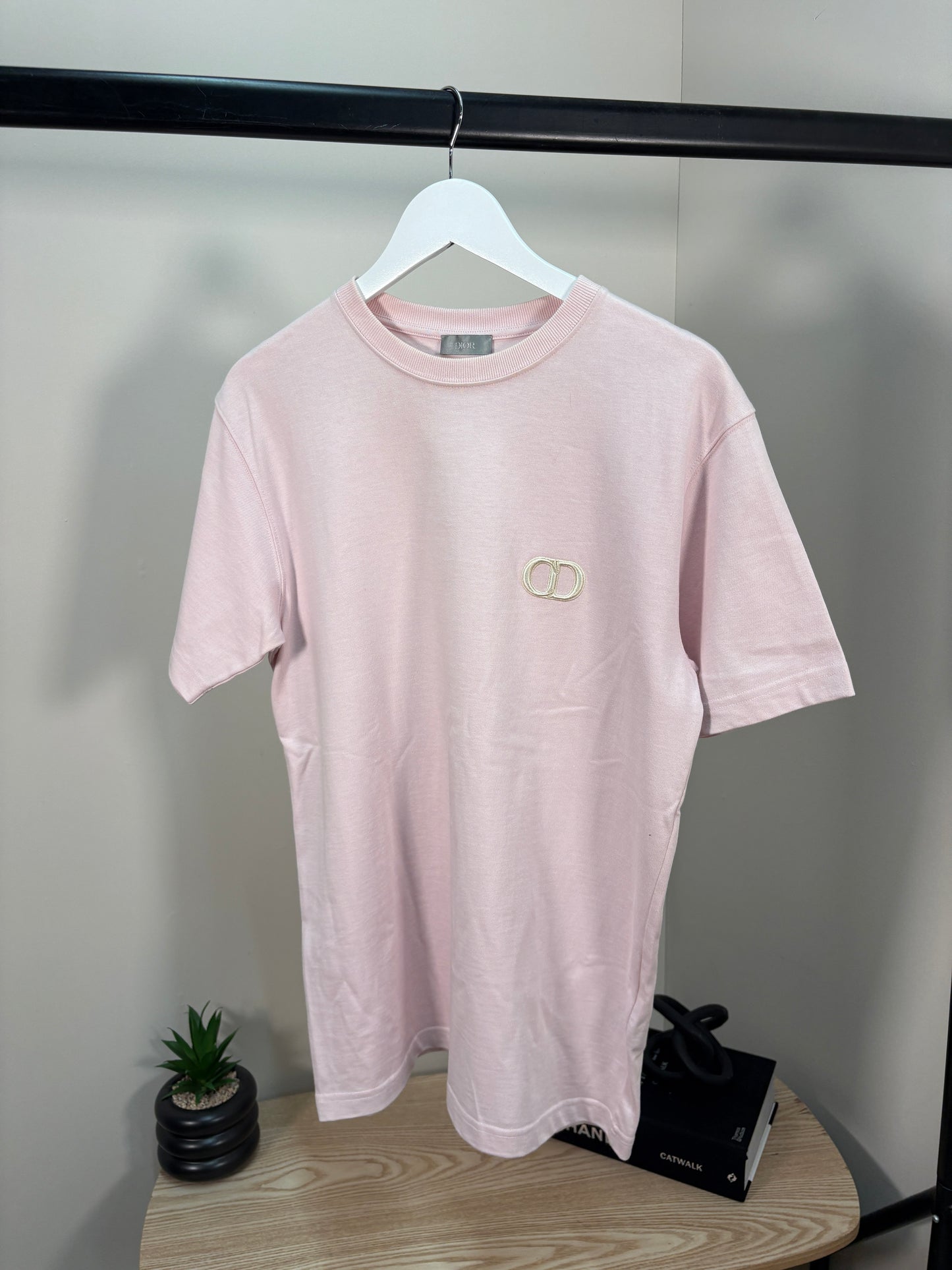 Dior Baby Pink CD Logo T-Shirt – UK Small