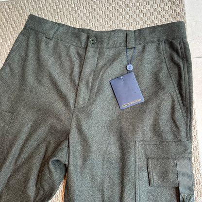 Louis Vuitton Grey Tailored Wool Cargo Trousers , brand new – IT 56