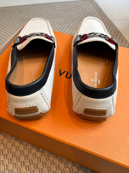 Louis Vuitton Cream loafer Shoes – EU 42 / UK 8