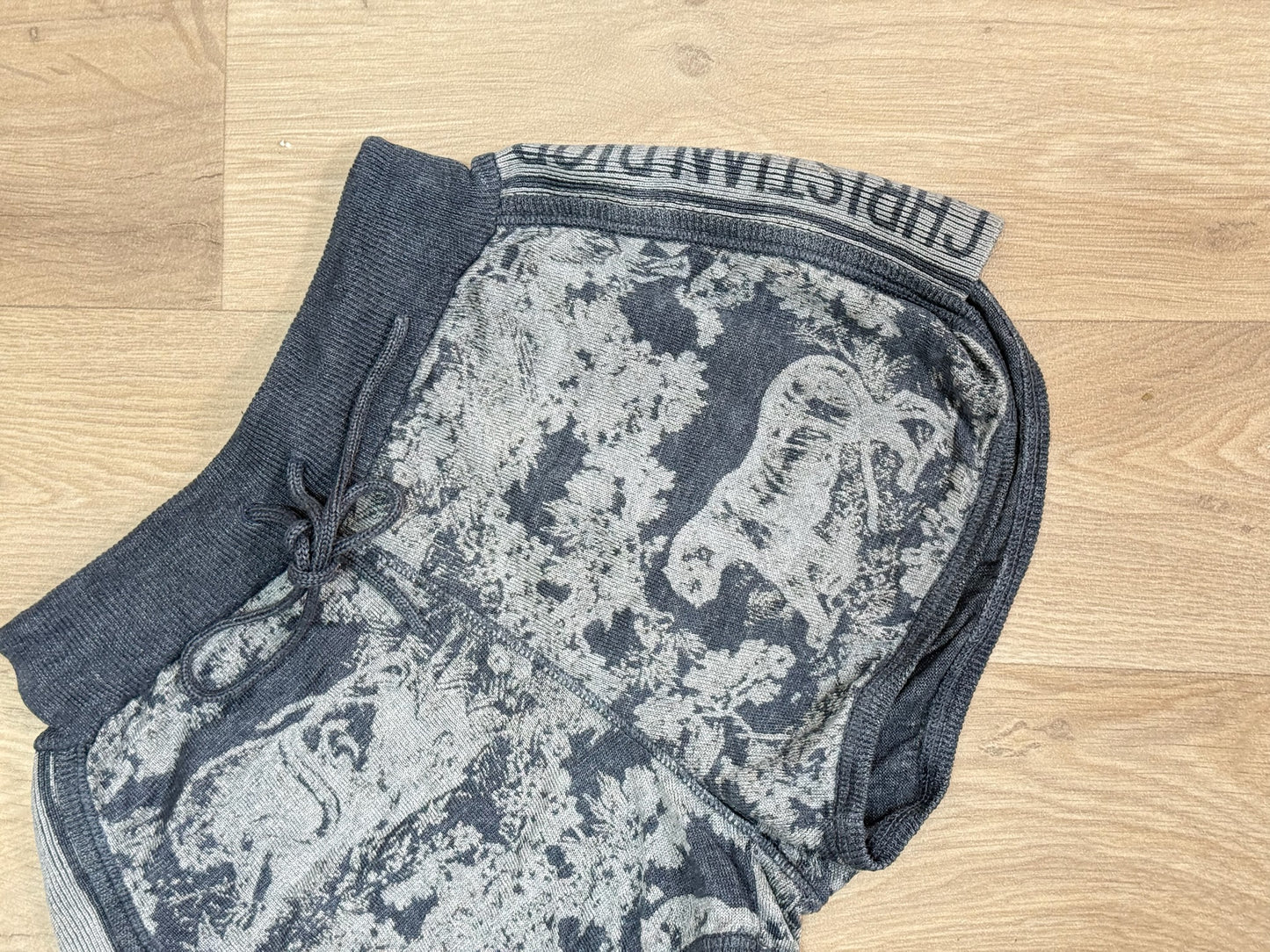 Dior Grey Toile De Jouy Motif Set - UK 8