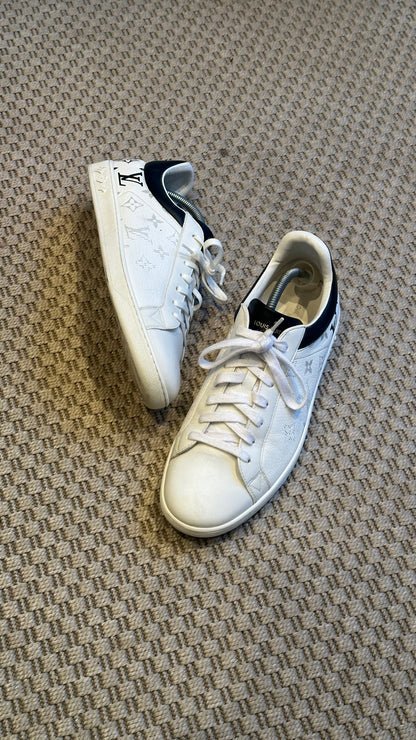 Louis Vuitton White Black Monogram Eclipse Trainers – UK 7.5