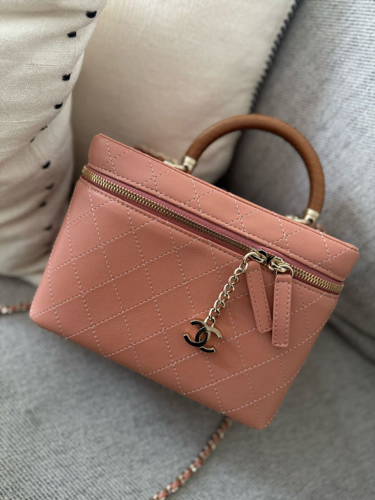 Chanel Knock On Wood Vanity Salmon Pink Case
