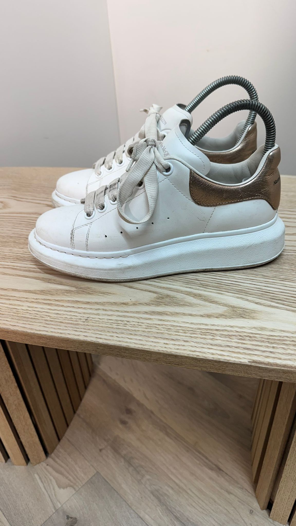 Alexander McQueen White Rose Gold Trainers – EU 37.5 / UK 4.5