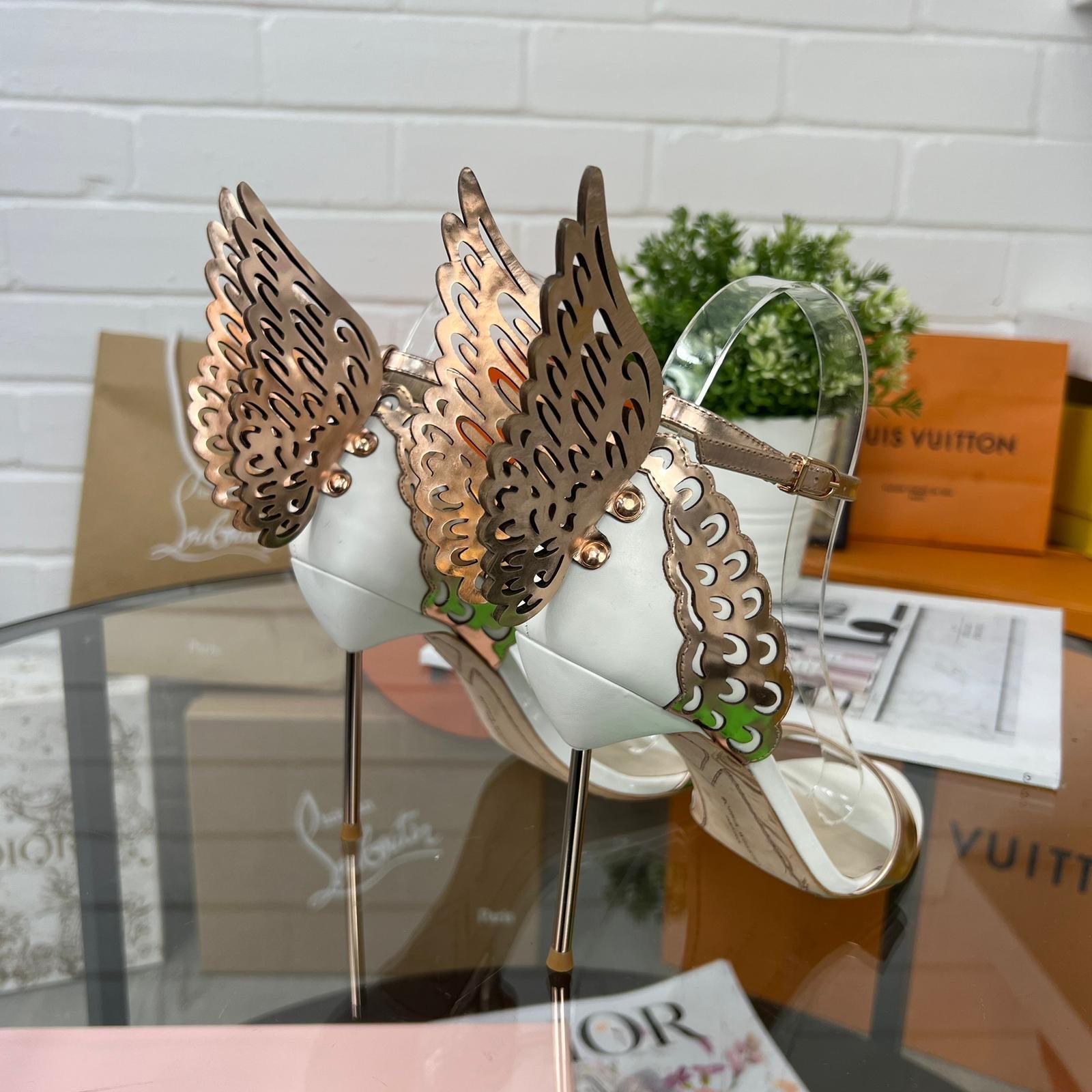 Butterfly on sale wing heels