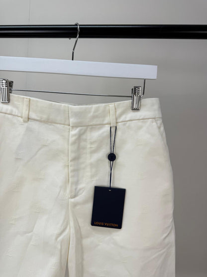 Louis Vuitton White LV Multi Logo Chino Shorts New in Tags - 46 UK XS