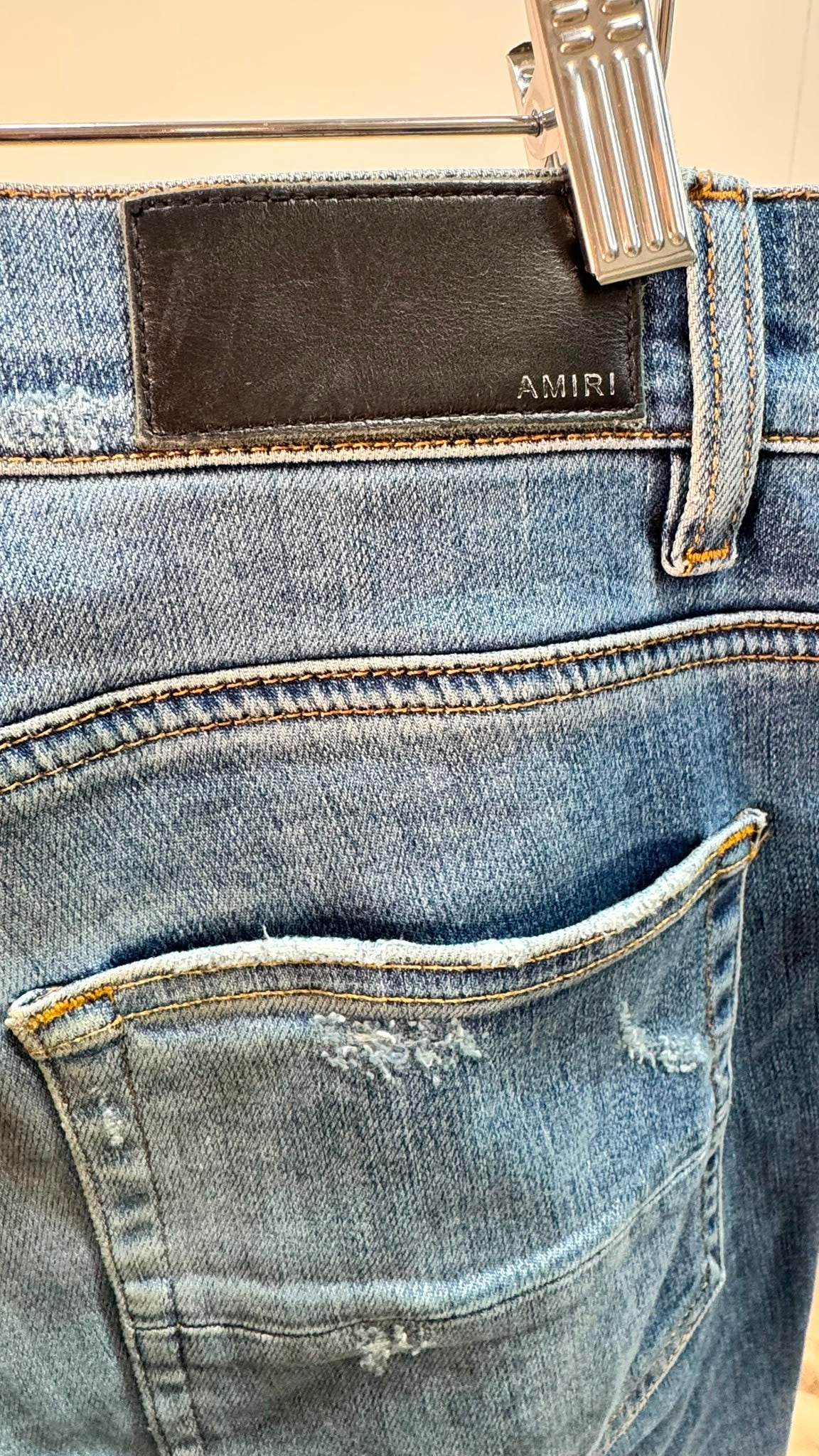 Amiri Blue Distressed Skinny Jeans – 32