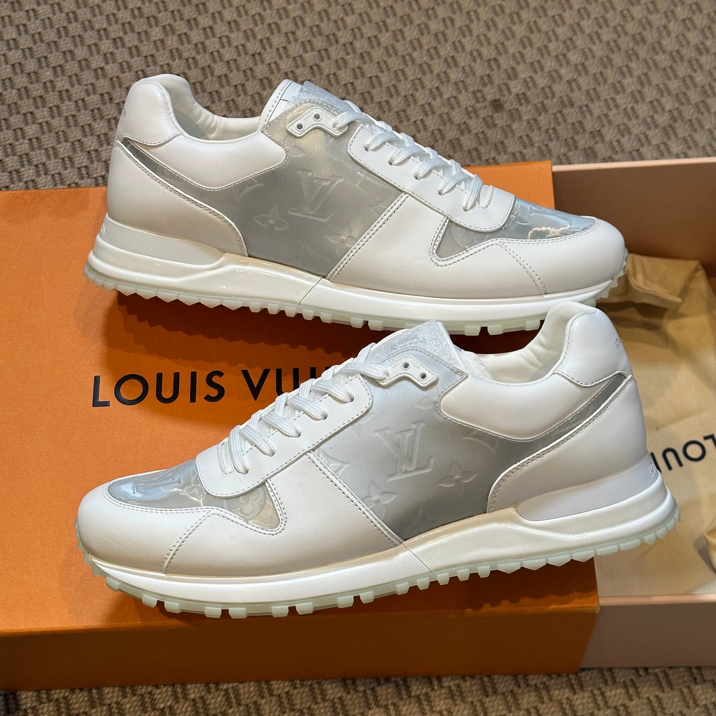 Louis Vuitton White Runaway Trainers – Brand New In Box UK 8