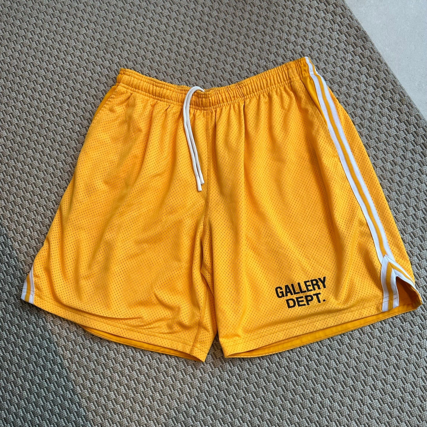 Gallery Dept Yellow Stripe Venice Court Shorts – Large
