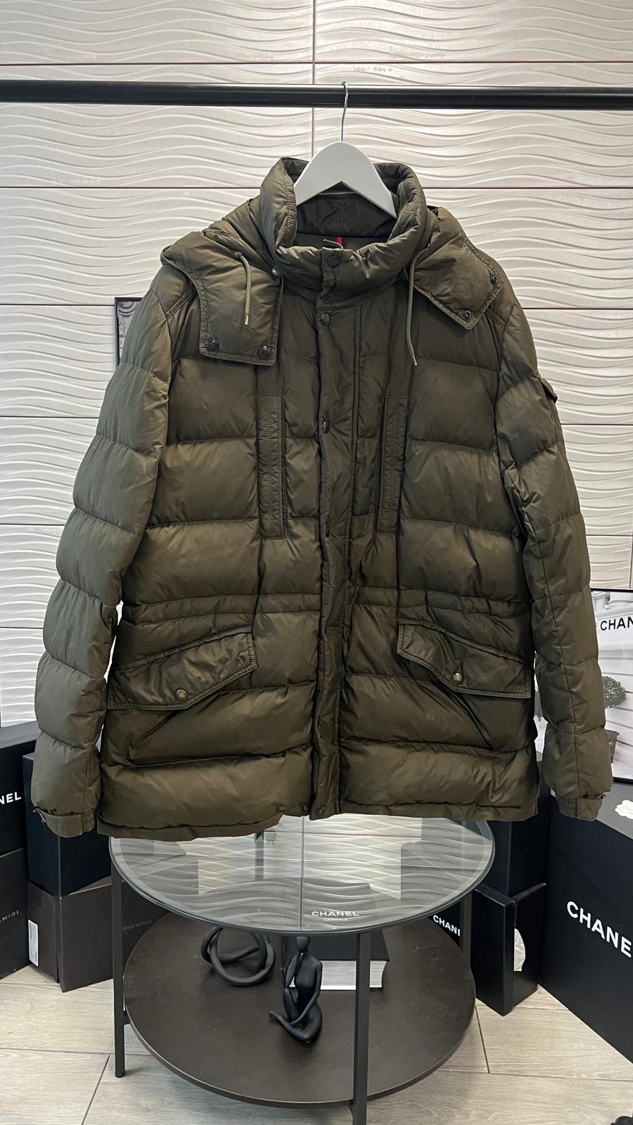 6E4AB0AD-7071-43FD-95AD-  