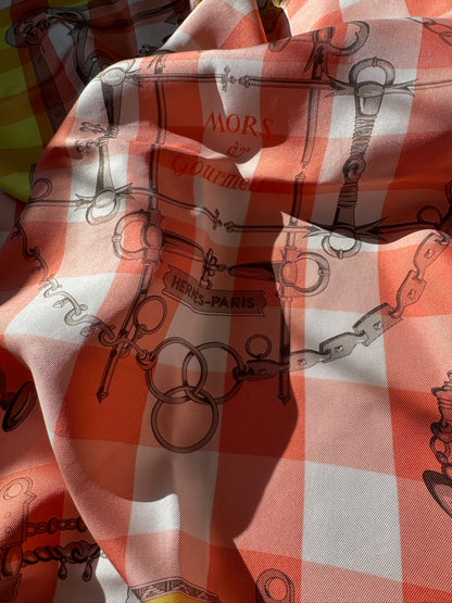 Hermès Mors Et Gourmettes Orange Checked Chain Silk Twill Scarf – 90 x 90 cm