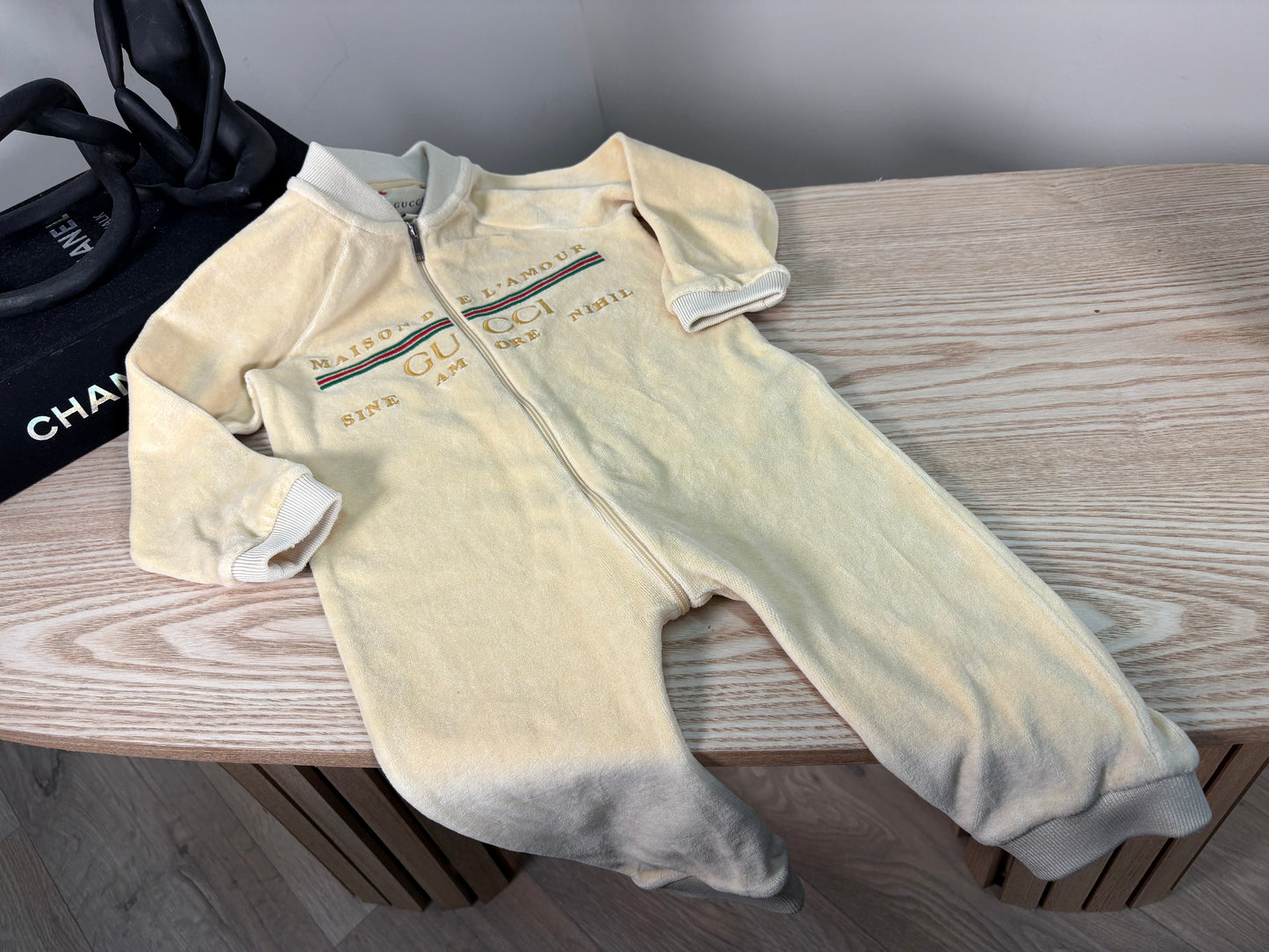Kids Gucci Cream Baby Grow – 9-12 Months
