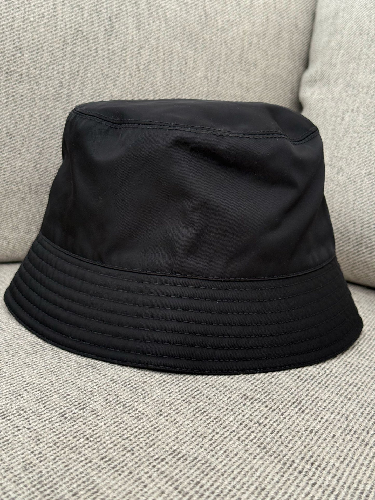 Prada Black Re-Nylon Plaque Bucket Hat - Large In Tags