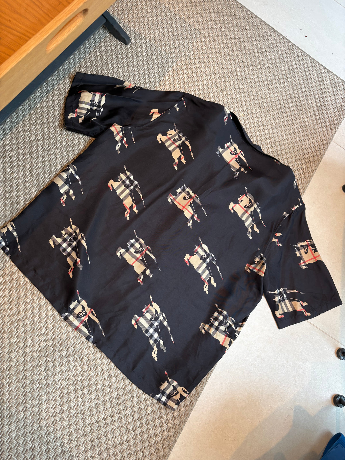 Burberry Black Check Horse Print Short Sleeve Shirt – XL