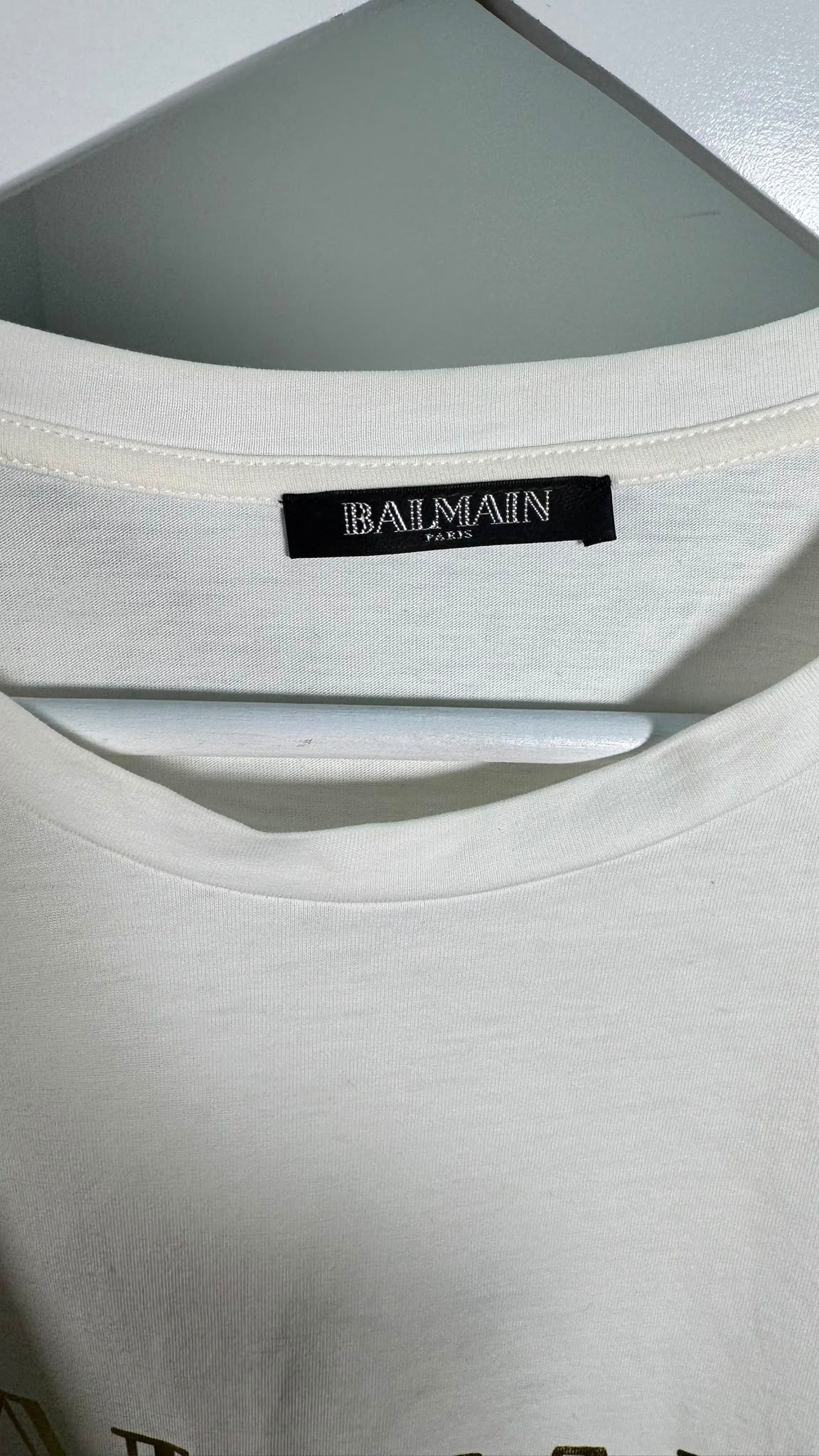 Balmain White Logo T-Shirt With Gold Buttons – IT 38. UK 8