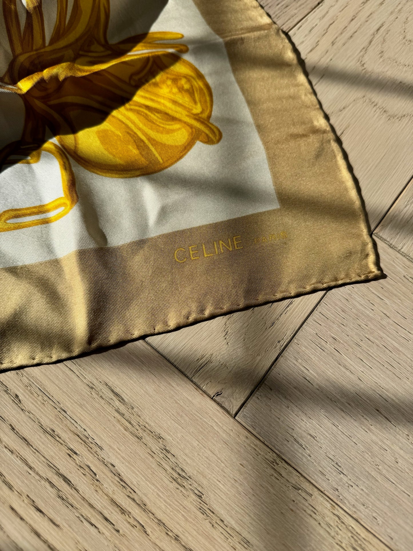 Celine Cream Gold Carré En Soie Silk Scarf – 85 x 85 cm