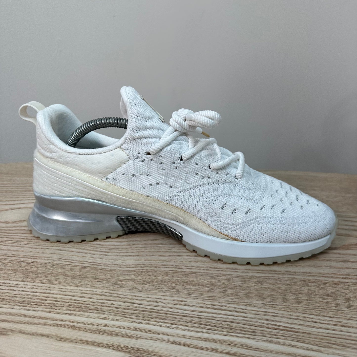 Louis Vuitton White VNR Knit Trainers – UK 7