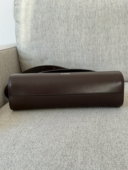 Jil Sanders Cannolo Leather Shoulder bag in Chocolate