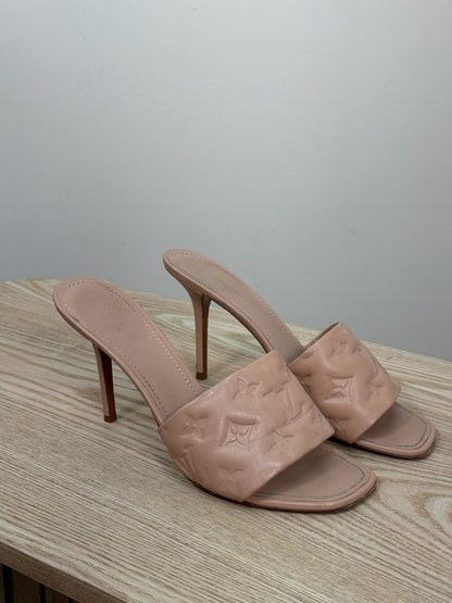 Louis Vuitton Dusty Pink Revival Mogogram Heels - UK 7