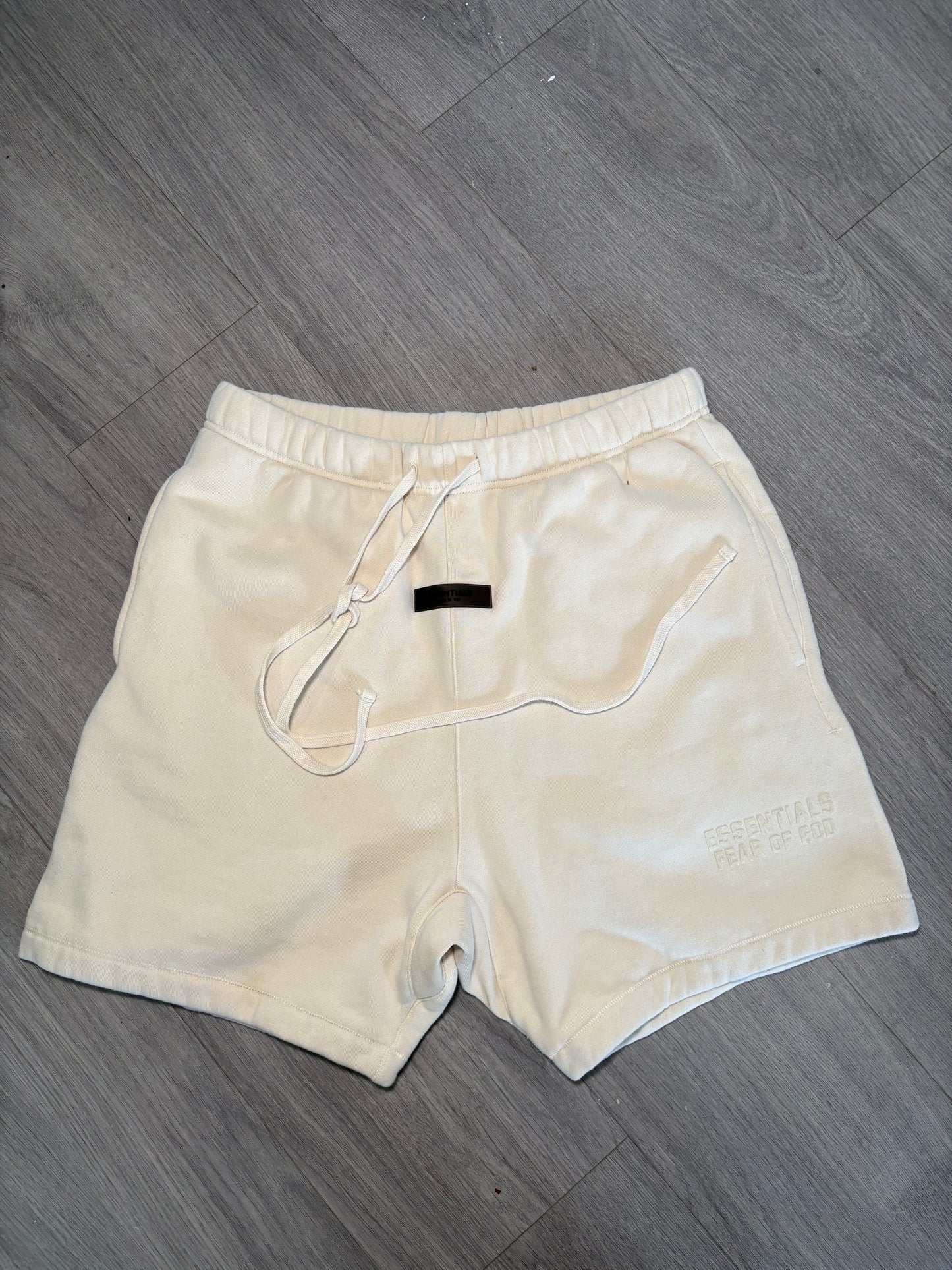 Essentials Cream Logo Tracksuit Shorts – Medium