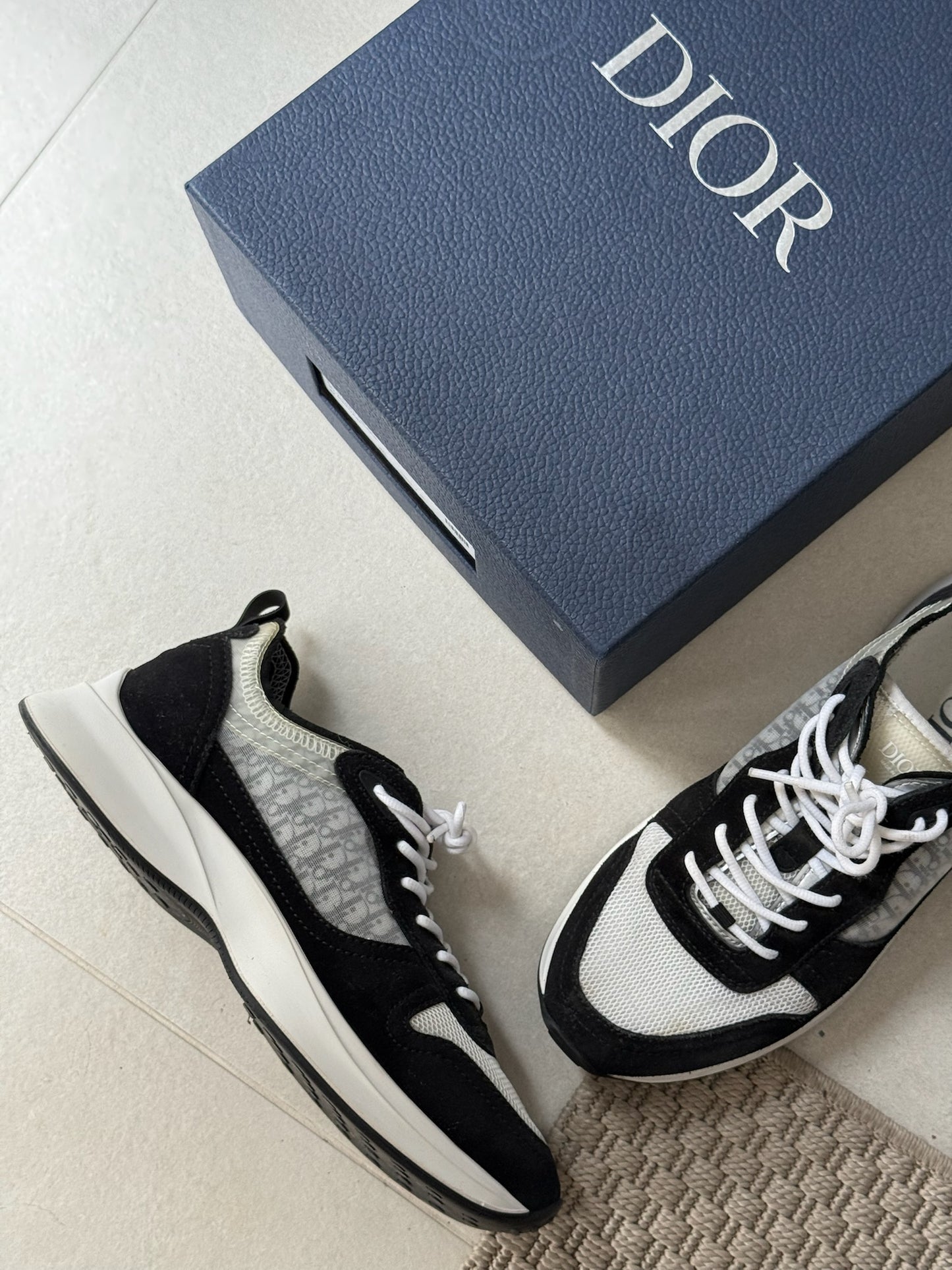Dior B25 Oblique Black Suede White Trainers - 42/UK8