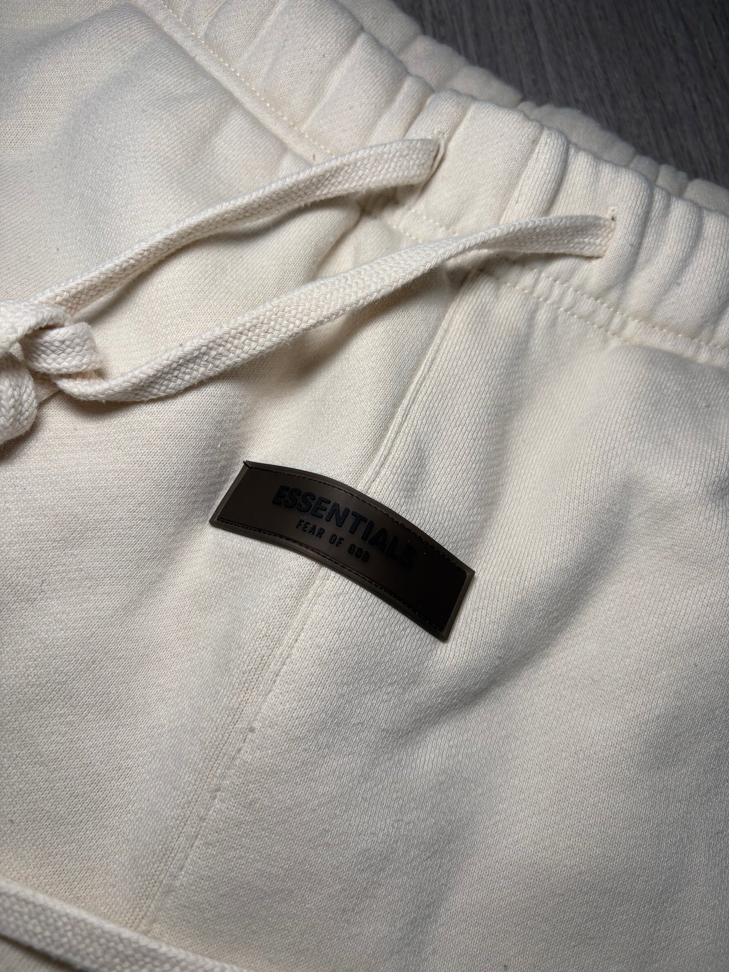 Essentials Cream Logo Tracksuit Shorts – Medium