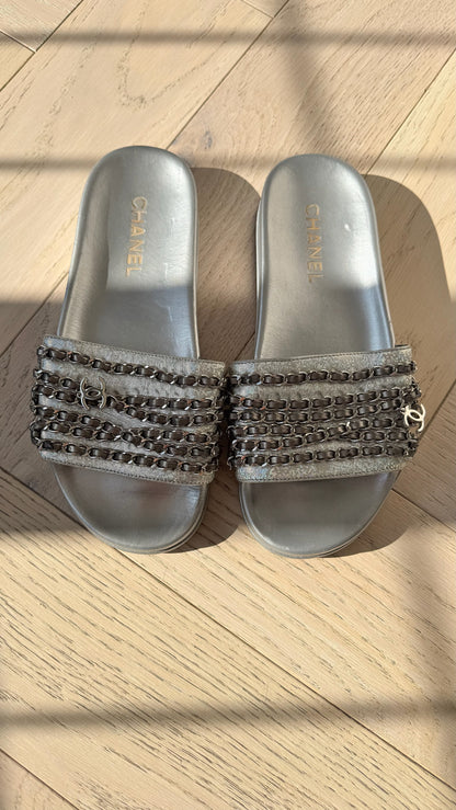 Chanel Silver CC Chainlink Flat Slide Sandals - UK 6