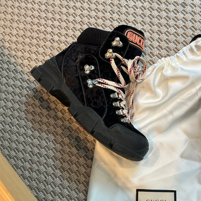 Gucci Black Crystal Velvet Flashtreck Chunky Boots – EU 37.5 / UK 4.5