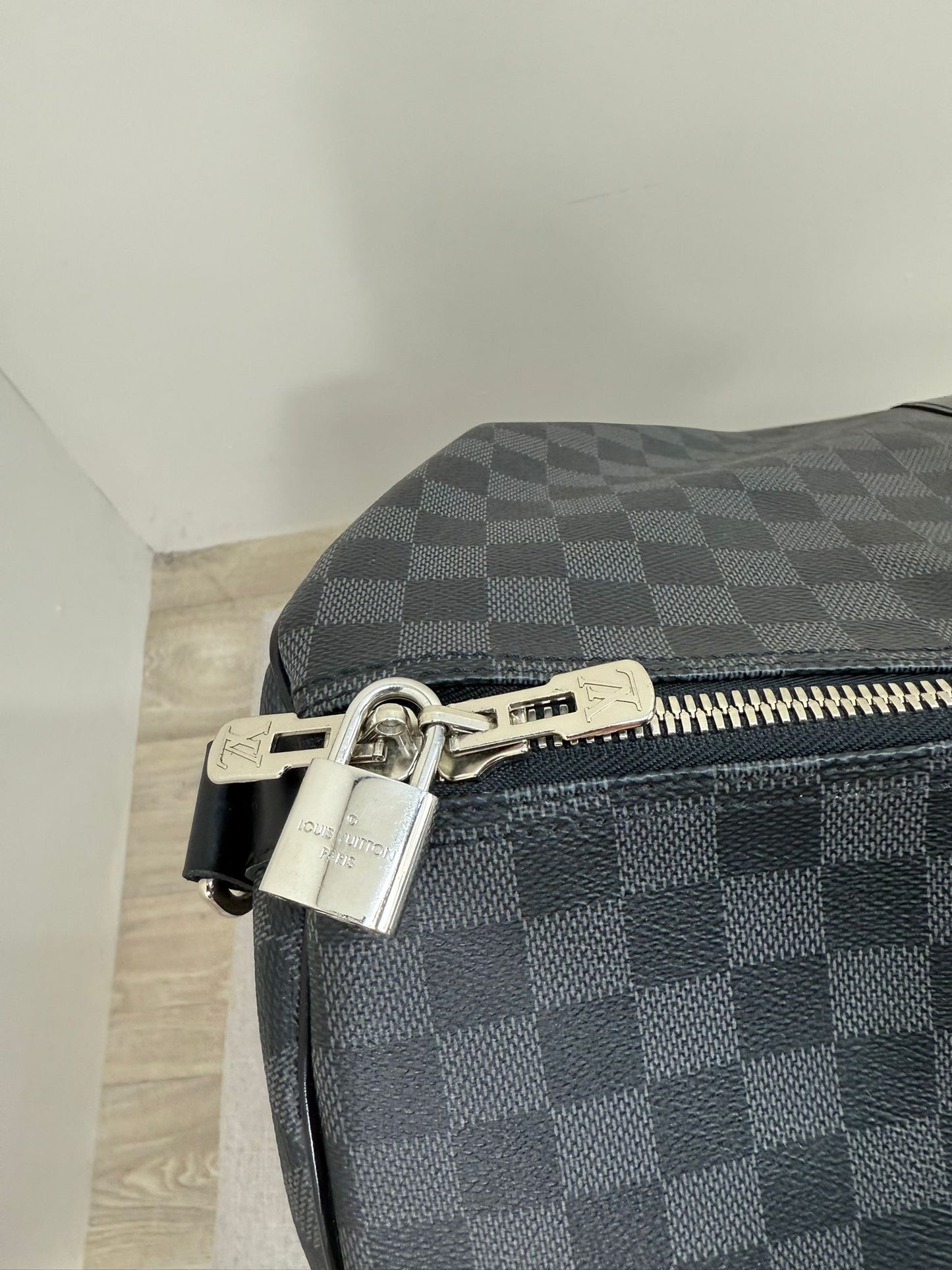 Louis Vuitton Damier 55 Bandouliere Keepall Travel Bag