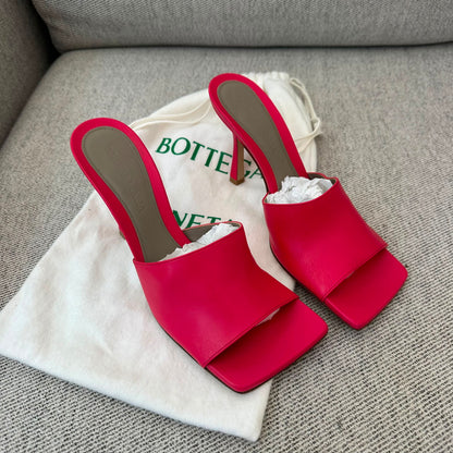 Bottega Veneta Red Square Toe Heels – EU 37 / UK 4