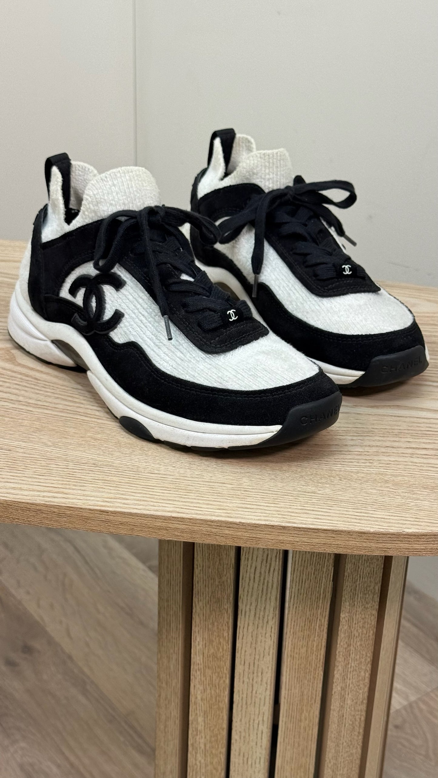 Chanel Black And White Fabric Suede Calfskin CC Trainers - UK 7