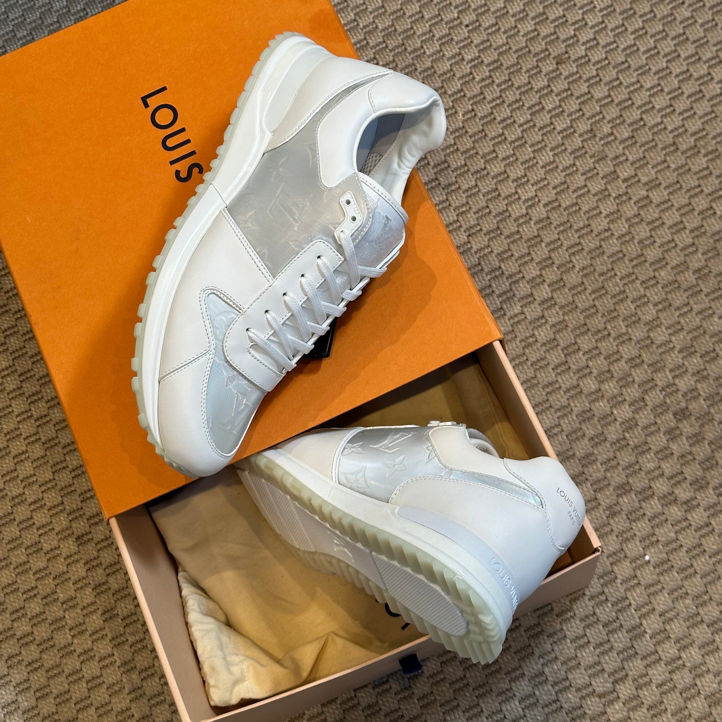 Louis Vuitton White Runaway Trainers – Brand New In Box UK 8