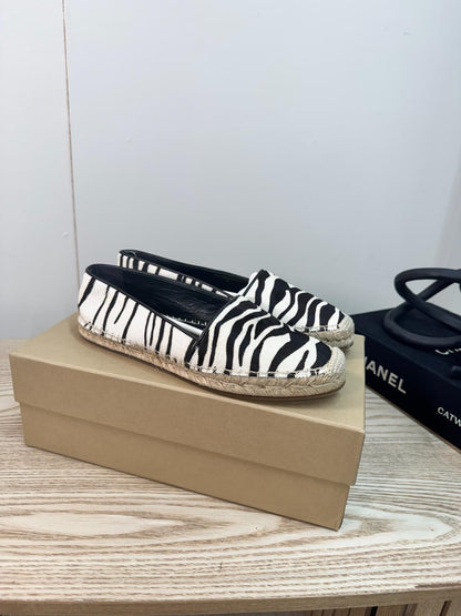 Burberry Zebra Print Brit Espadrille Hodgeson L Flat - UK 4