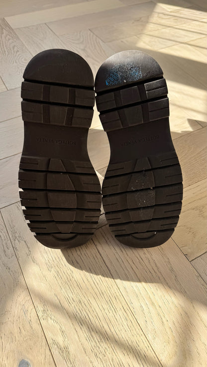 Bottega Veneta Black Tire Chelsea Boots – EU 39/Uk6