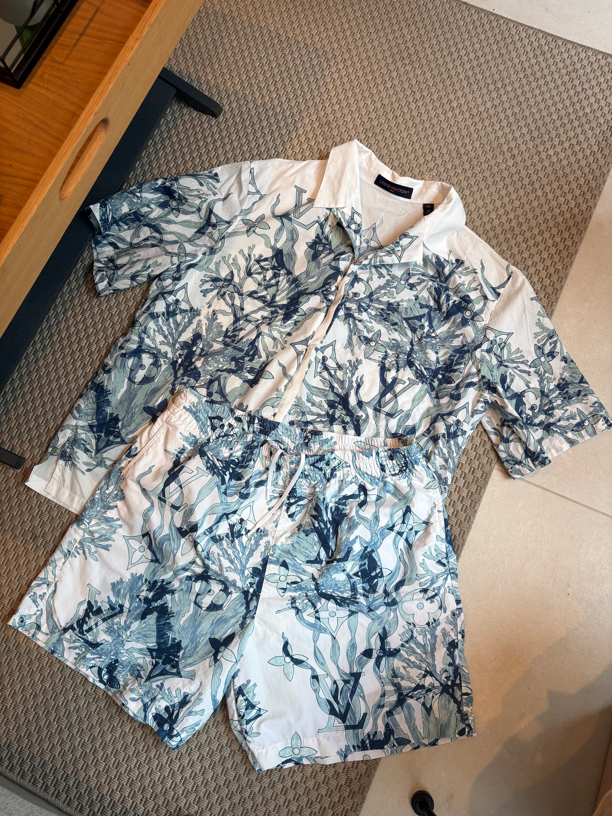 Louis Vuitton White & Blue Monogram Floral Short Sleeve Shirt – XL