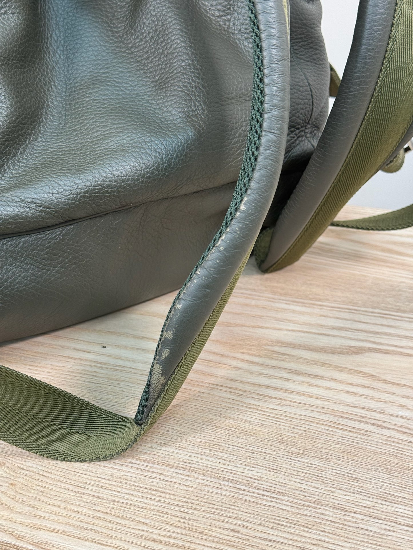 Bottega Veneta Army Green Deer Leather Backpack - 35 x 44 x 15 cm